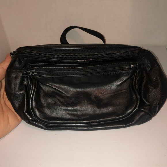 Stylish Black Leather Fanny Pack in excellent shape. Passports, license, phone - Picture 1 of 8